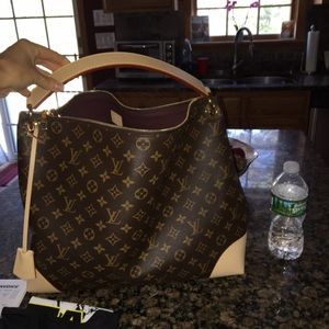 Meet your Posher, Lauryssa